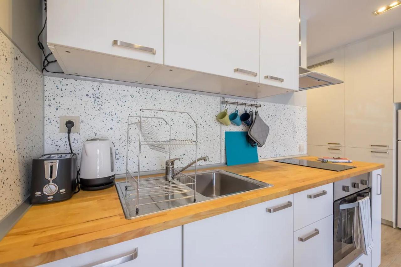 Quiet & Airy Modern Apt. Top Centre Free Parking Sofia Exterior foto